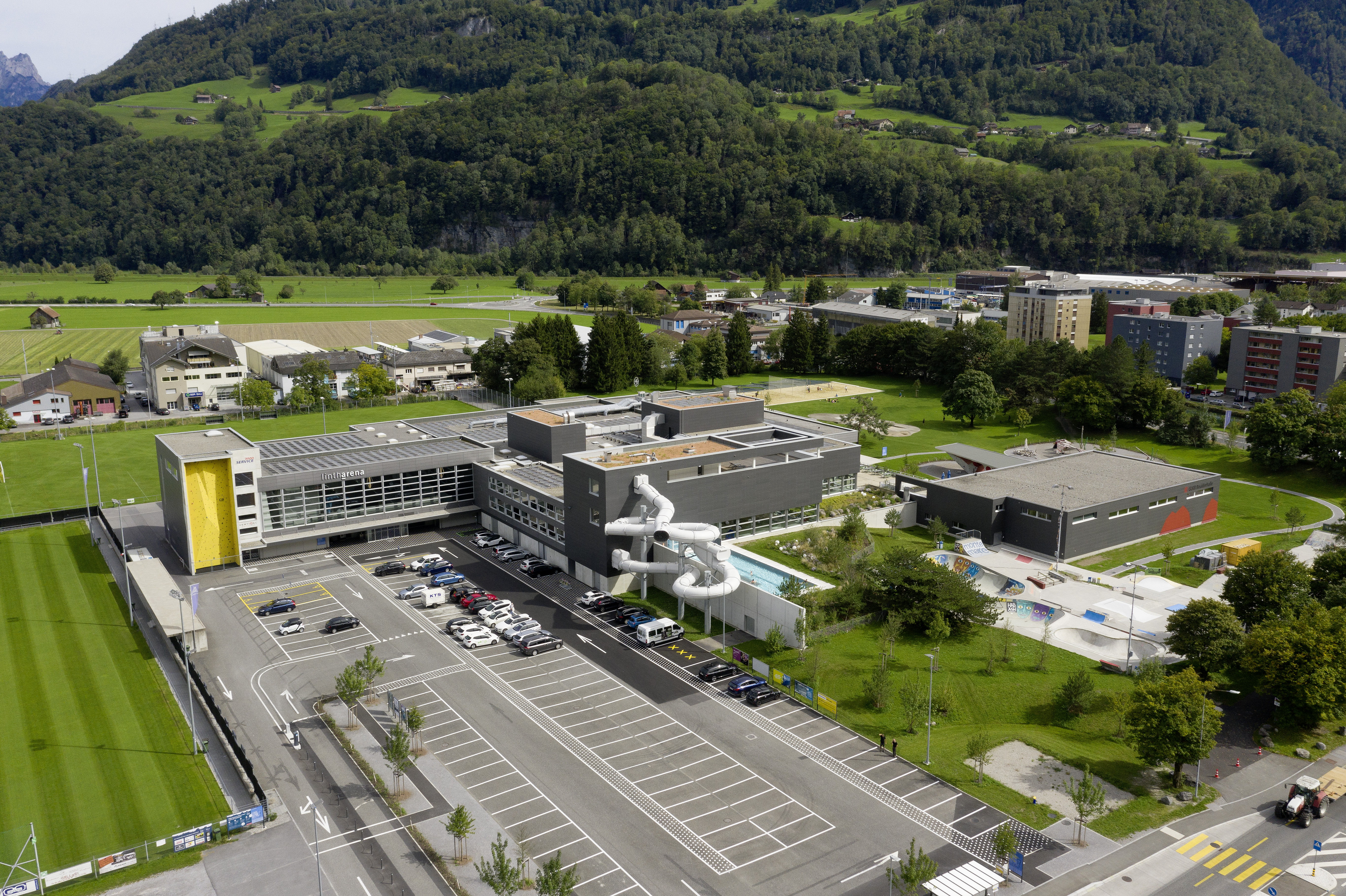 lintharena ag - Photo 1 - Hôtel à Näfels